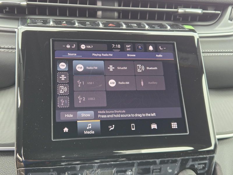 New 2026 Jeep Grand Cherokee Laredo X 4x2