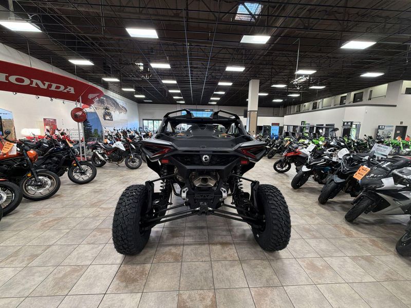 New 2026 Can-Am MAVERICK R X RS WITH SMART-SHOX 999T DCT Image 16