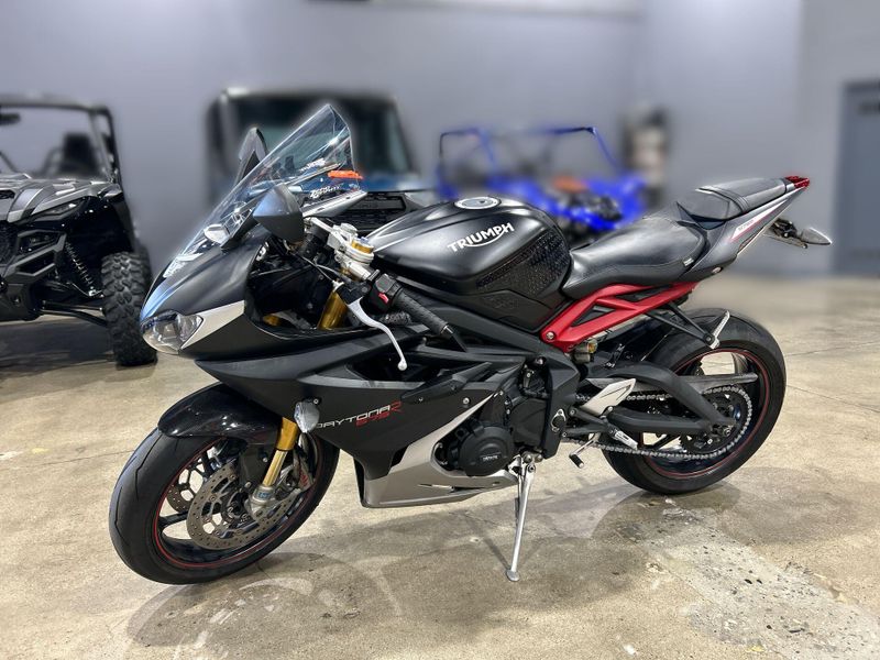 2017 Triumph DAYTONA 675 R Image 22