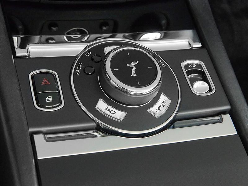 Used 2016 Rolls-Royce Dawn Image 21