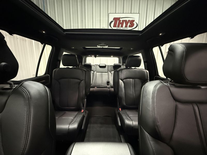 2026 Jeep Grand Wagoneer Limited Reserve 4x4Image 27