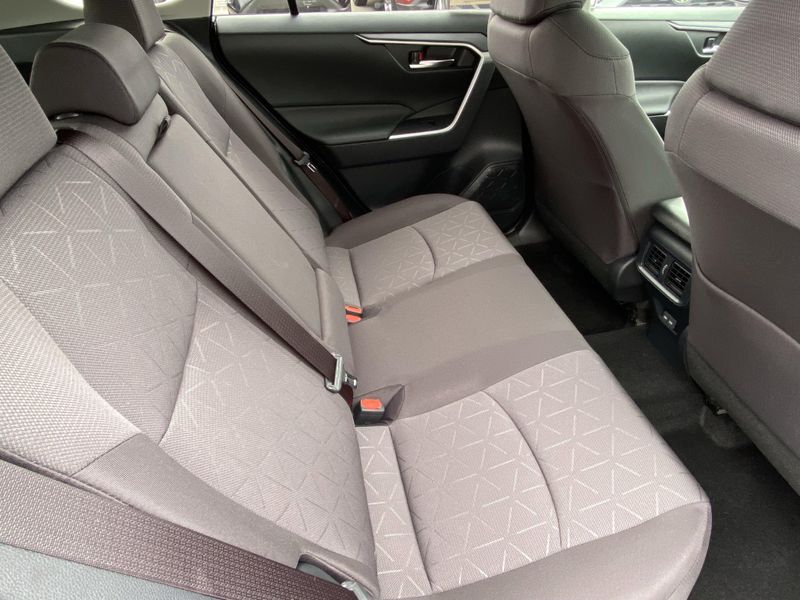 New 2025 Toyota RAV4 Hybrid XLEImage 12