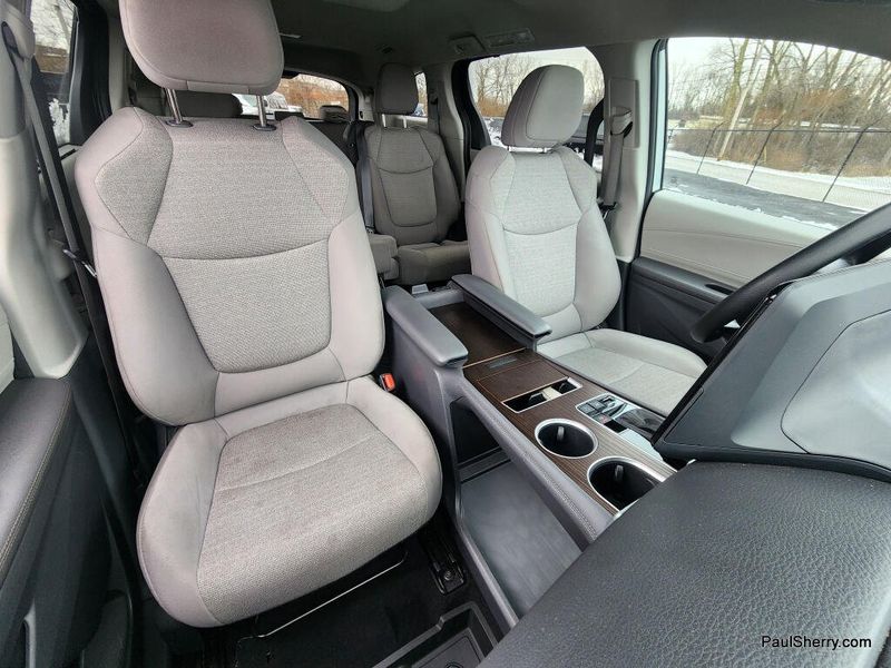 Used 2024 Toyota Sienna LE
