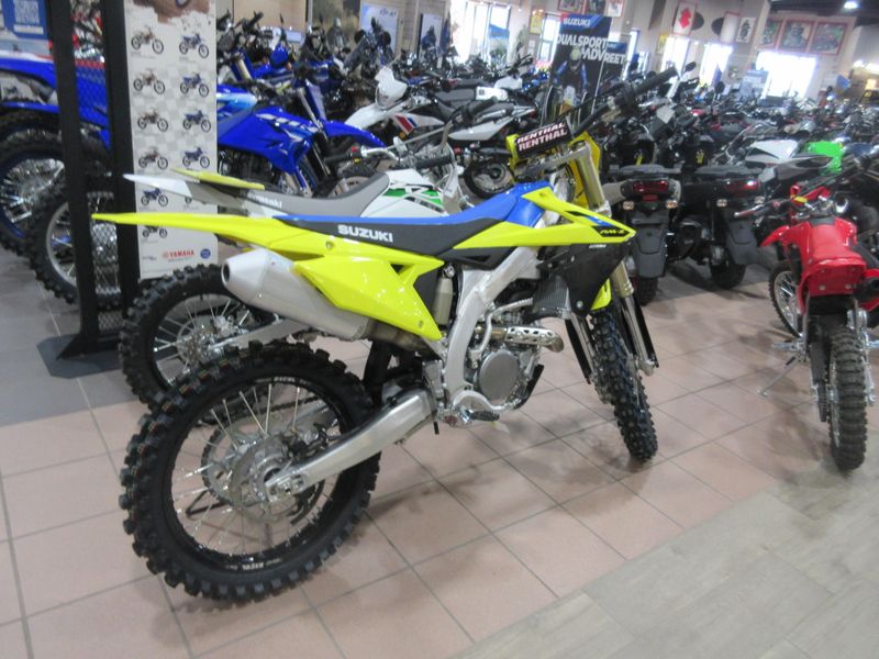 NEW 2027 SUZUKI RM-Z250 Image 4