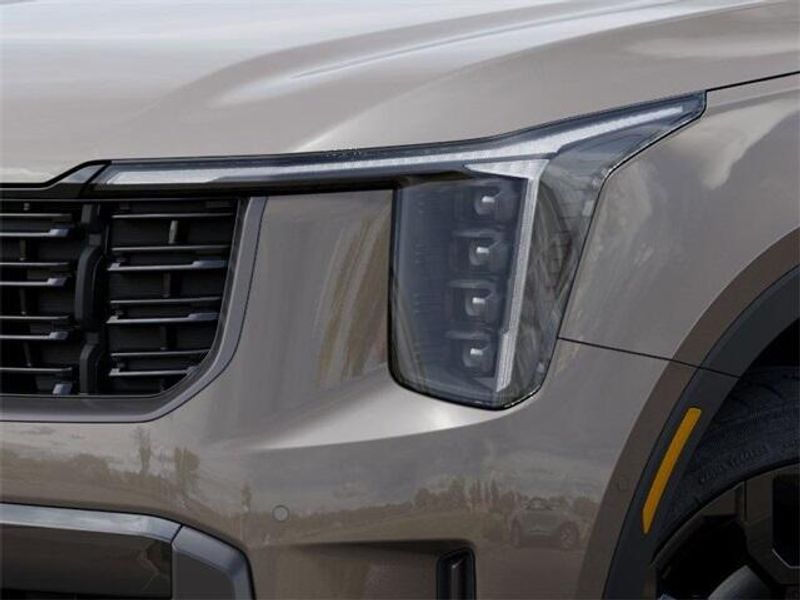 2025 Kia Sorento X-Line SXImage 10