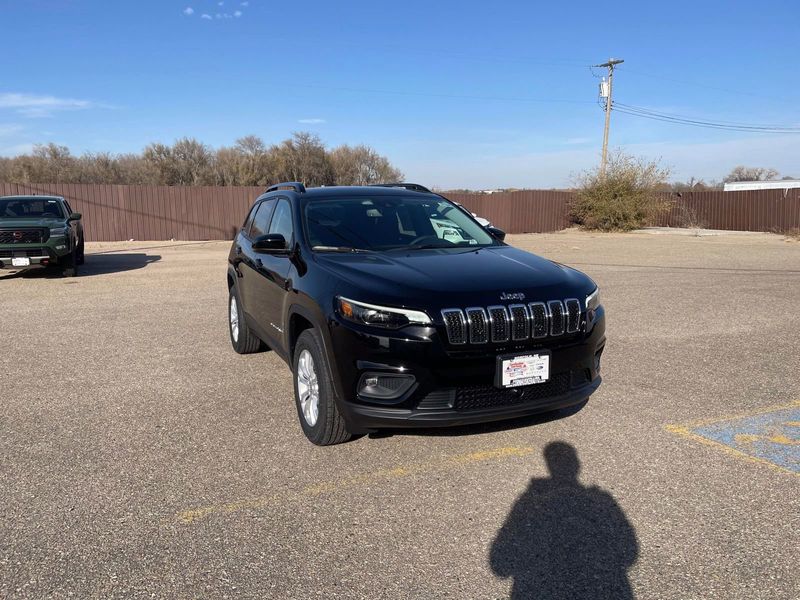 2022 Jeep Cherokee Latitude Lux 4x4Image 2