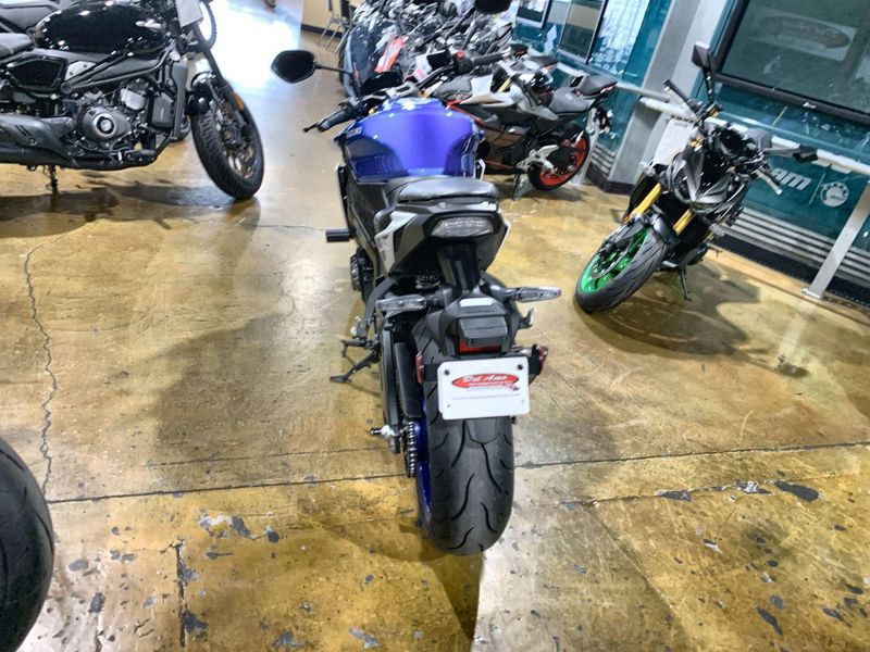 Used 2024 Suzuki GSX-S1000 CA Image 7