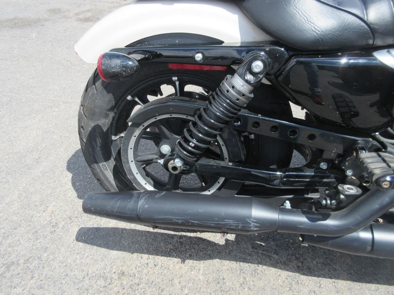 USED 2022 HARLEY SPORTSTER IRON 883 Image 16