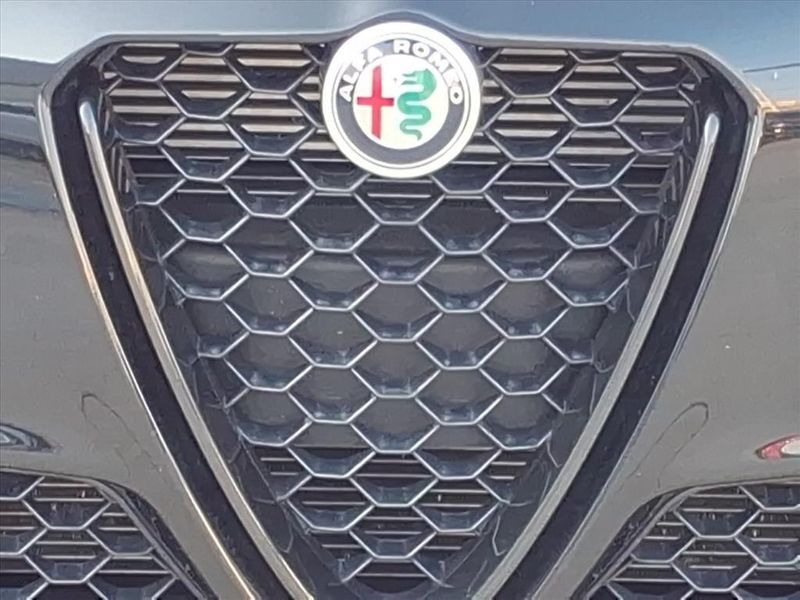 Used 2022 Alfa Romeo Giulia VeloceImage 10