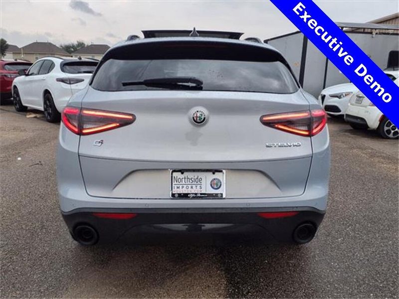New 2025 Alfa Romeo Stelvio AwdImage 6