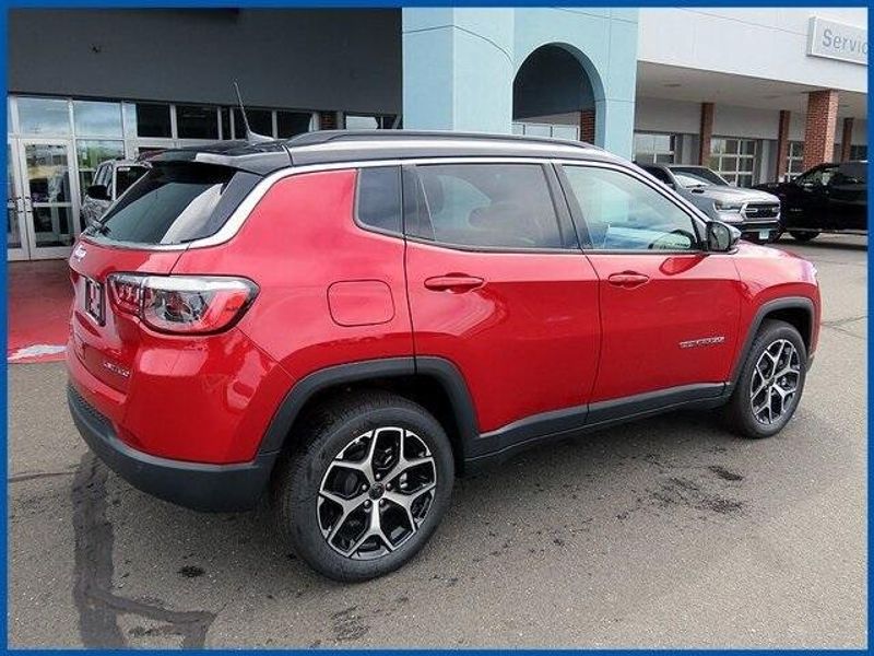 2025 Jeep Compass LimitedImage 7