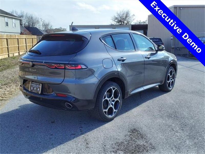 New 2024 Alfa Romeo Tonale Veloce EawdImage 20