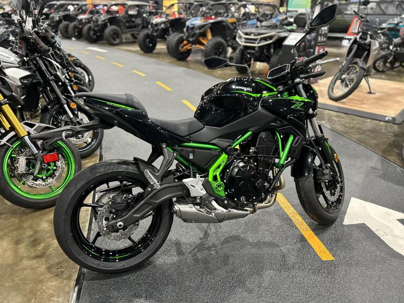 New 2025 Kawasaki Z650 ABS Image 7