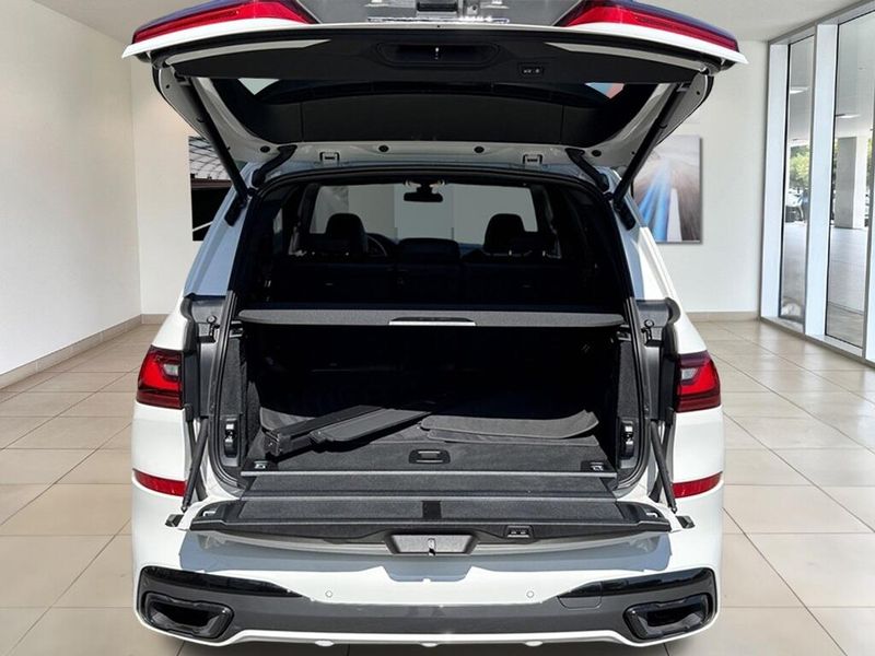2022 BMW X7 xDrive40iImage 15