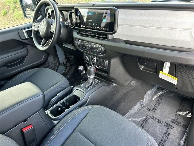 New 2026 Jeep Wrangler 4-door SportImage 13