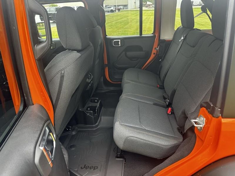 2025 Jeep Wrangler Unlimited Willys photo 11
