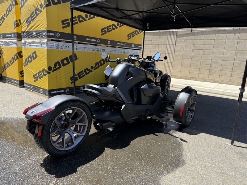 2025 Can-Am RYKER 600 ACE Image 6
