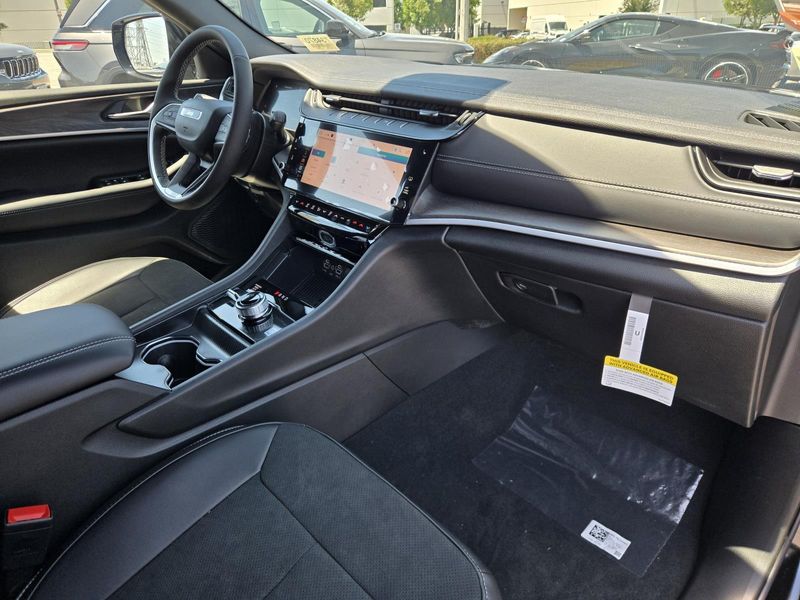 New 2026 Jeep Grand Cherokee L Laredo Altitude 4x4