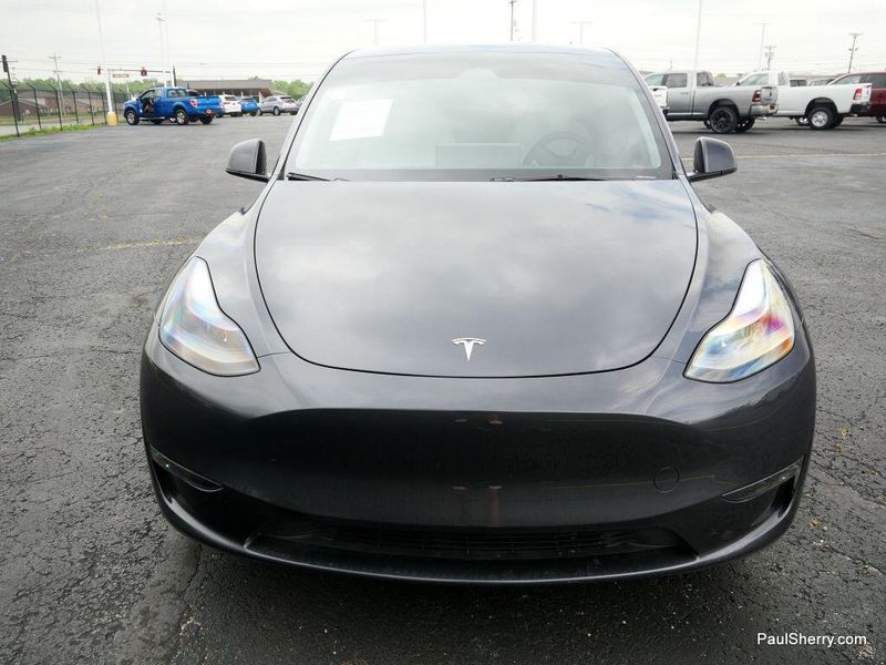 2024 Tesla Model Y Long RangeImage 15