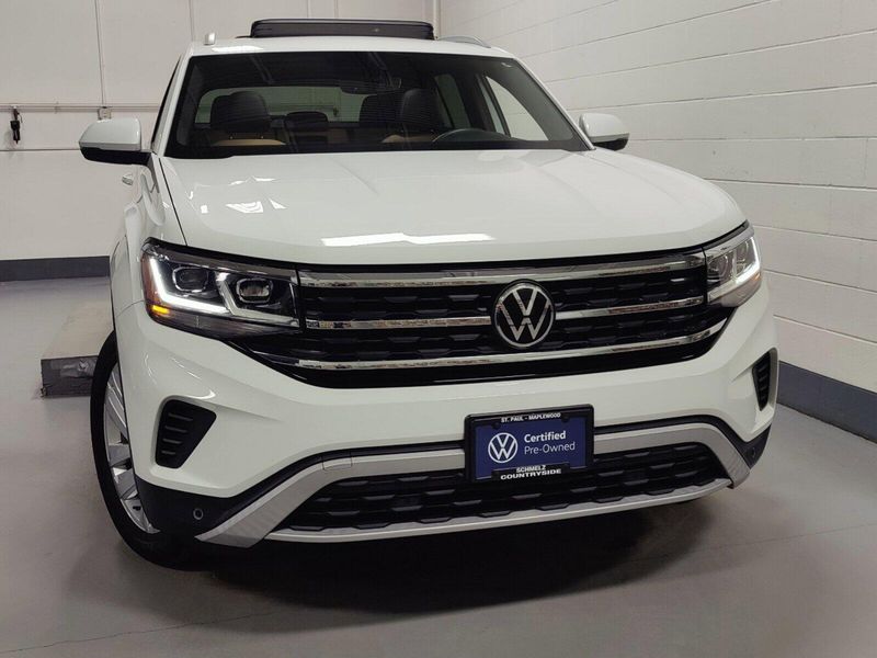 2021 Volkswagen Atlas Cross Sport V6 AWD SE w/Technology/SunroofImage 2