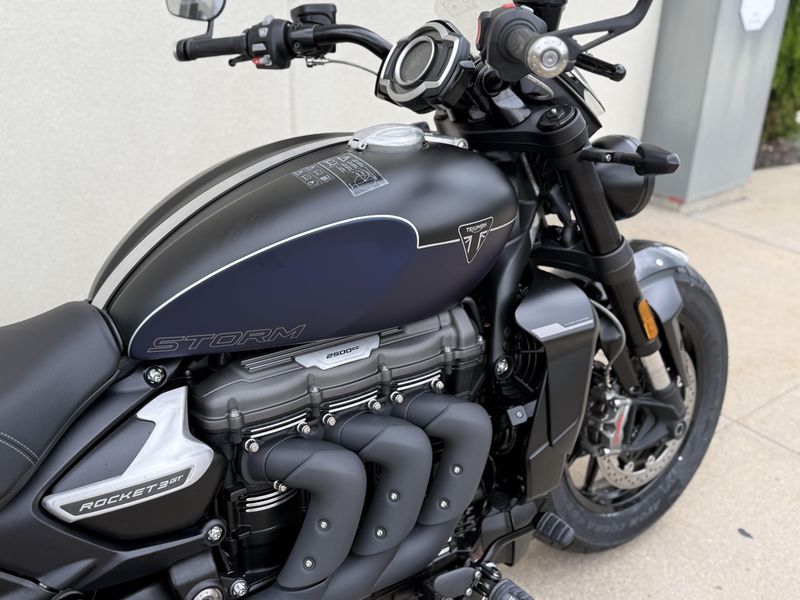 2025 Triumph ROCKET 3 STORM GTImage 8