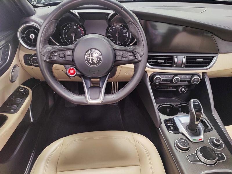 Used 2023 Alfa Romeo Giulia Lusso AWD w/Activ AsstImage 20