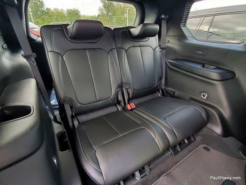2025 Jeep Grand Cherokee Limited photo 6