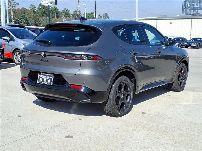 New 2026 Alfa Romeo Tonale Veloce AwdImage 7