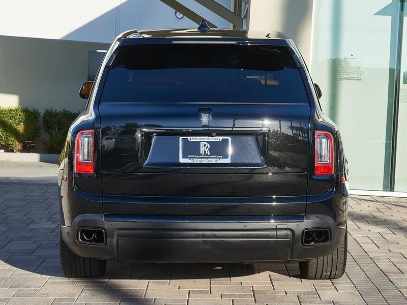 Used 2022 Rolls-Royce Cullinan Image 8