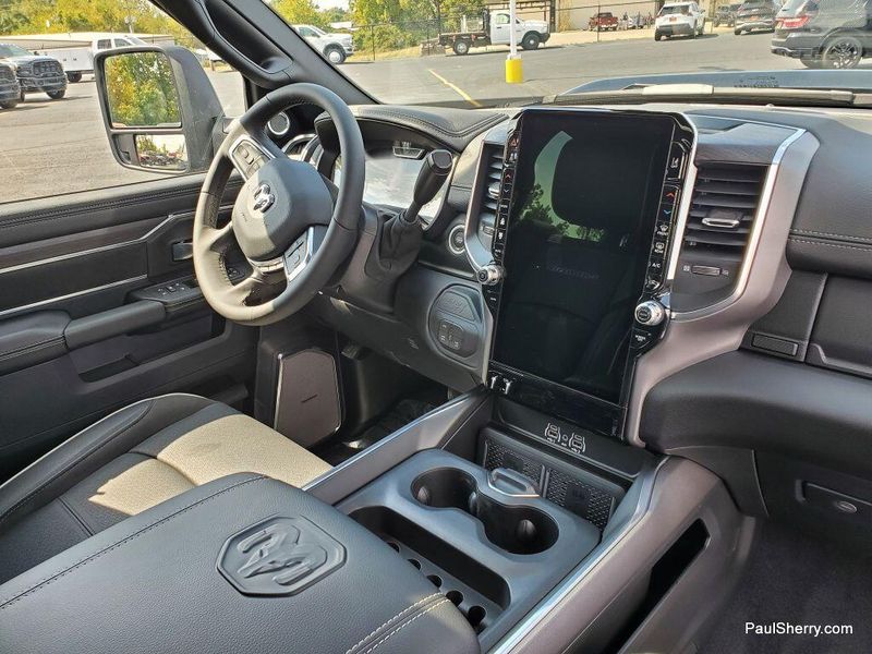 New 2026 RAM 2500 Laramie Crew Cab 4x4 6'4' Box