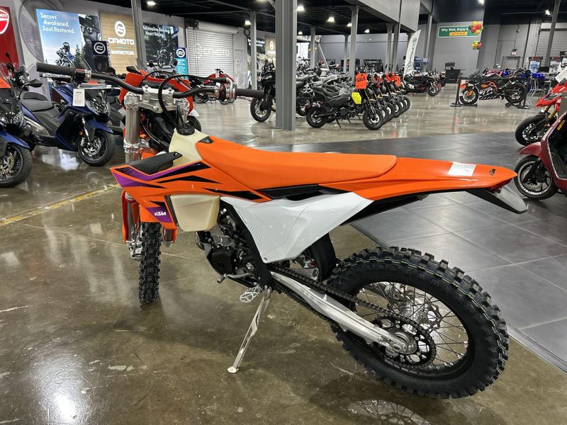 2024 KTM 500 XW-F  in a ORANGE exterior color. Del Amo Motorsports of Redondo Beach (424) 390-7811 delamomotorsports.com 