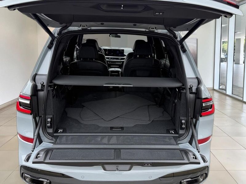 2023 BMW X7 xDrive40iImage 15