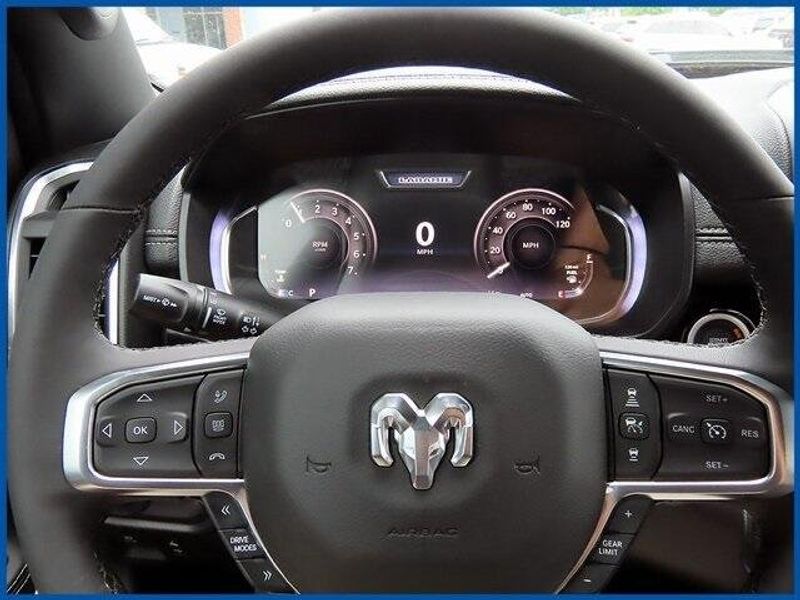New 2025 RAM 1500 LaramieImage 15