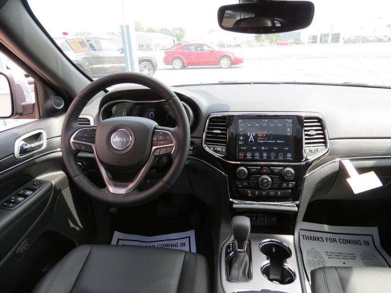 Used 2020 Jeep Grand Cherokee Limited 4x4 4dr SUVImage 26