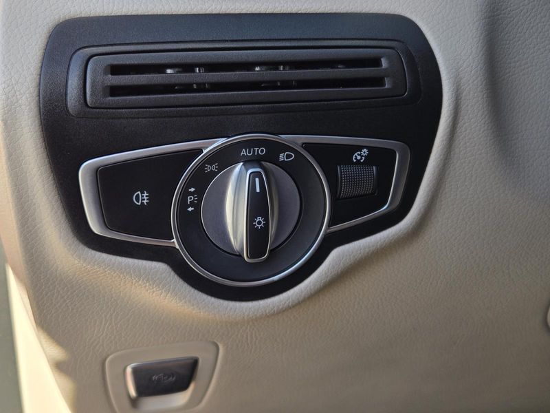 Used 2022 Mercedes-Benz GLC 300 SUV