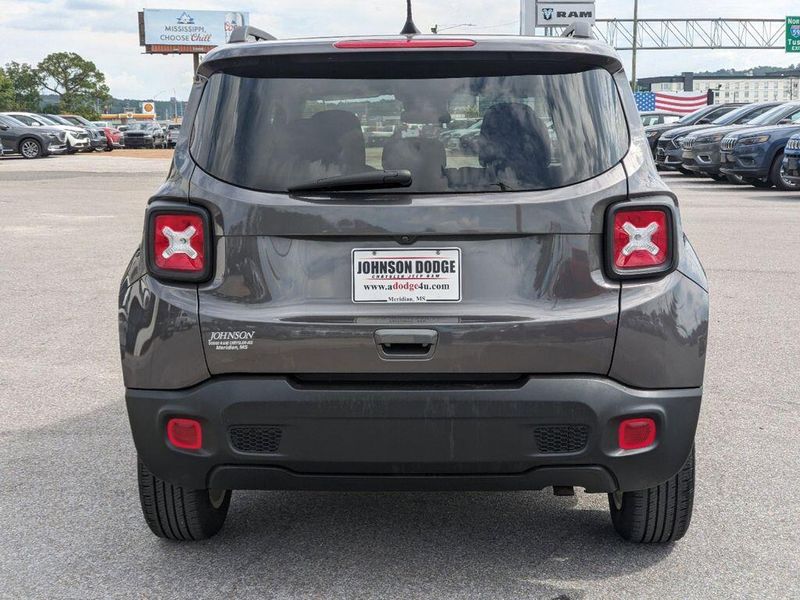 2020 Jeep Renegade LatitudeImage 3