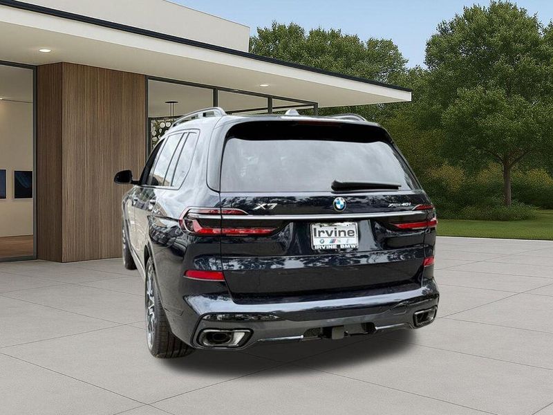 New 2026 BMW X7 xDrive40iImage 11