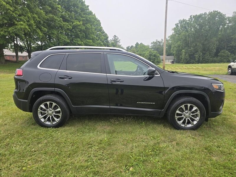 2021 Jeep Cherokee Latitude Lux photo 4