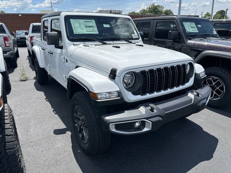 2024 Jeep Gladiator Sport S 4x4Image 3