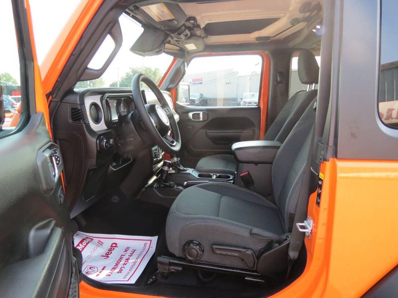 Used 2025 Jeep Wrangler Sport S 4x4 2dr SUVImage 15