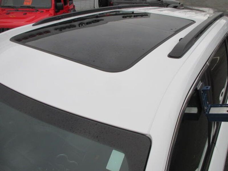 Used 2024 Jeep Grand Cherokee L LimitedImage 14