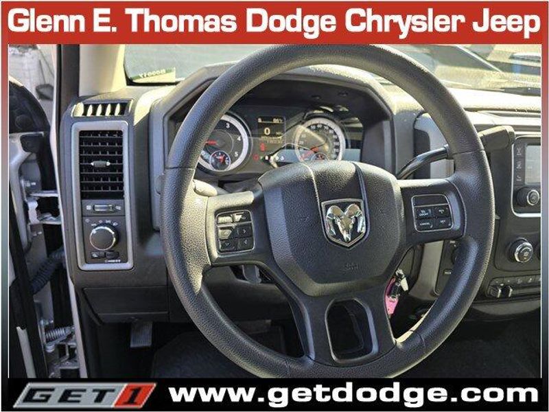 2018 Ram 3500 Tradesman photo 16