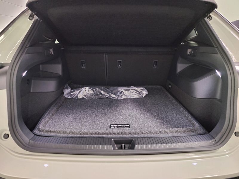 Used 2025 Volkswagen Tiguan SEL R-Line AWD w/Sunroof/NavImage 16