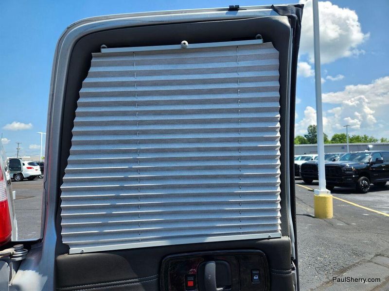 Used 2020 Chevrolet Express Cargo Image 15