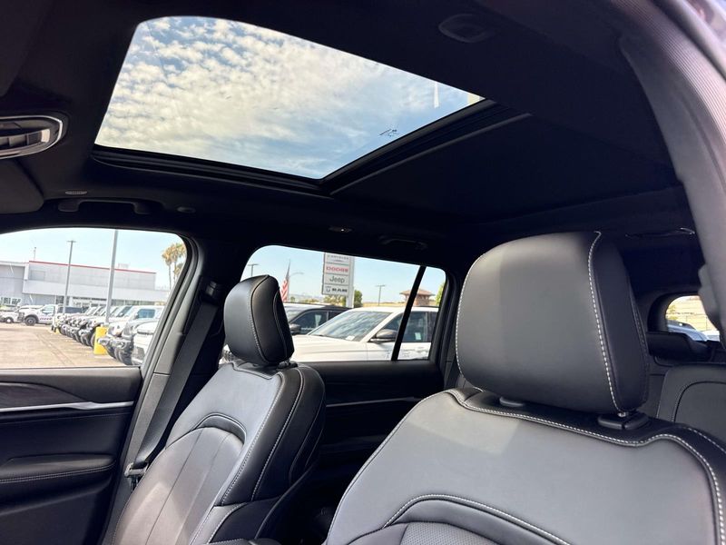 New 2026 Jeep Grand Cherokee L Limited Reserve 4x4