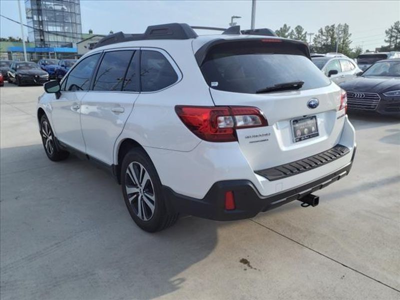 2018 Subaru Outback 2.5iImage 10