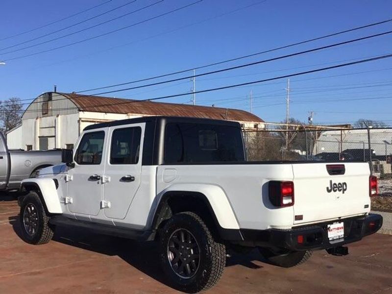 2022 Jeep Gladiator OverlandImage 4