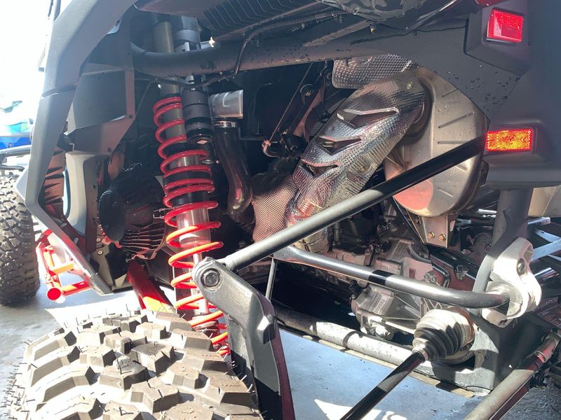 2025 Can-Am MAVERICK R X RS 999T DCT Image 16