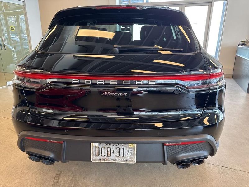 2023 Porsche Macan 