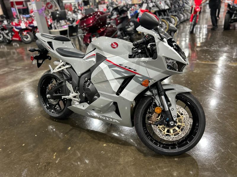 New 2026 Honda CBR600RR Image 3